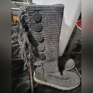 Pre-owned UGG Australia women's 6 dark grey color